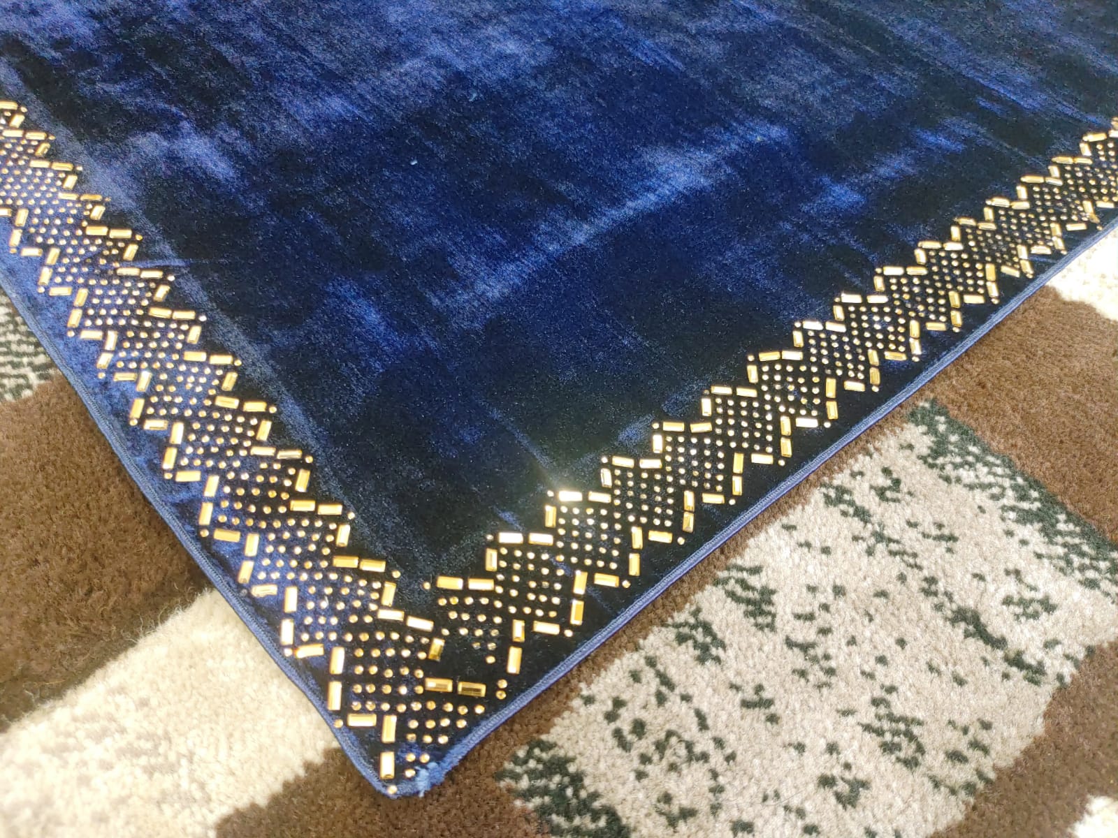 PREMIUM QUALITY STONE WORK VELVET SHAWL